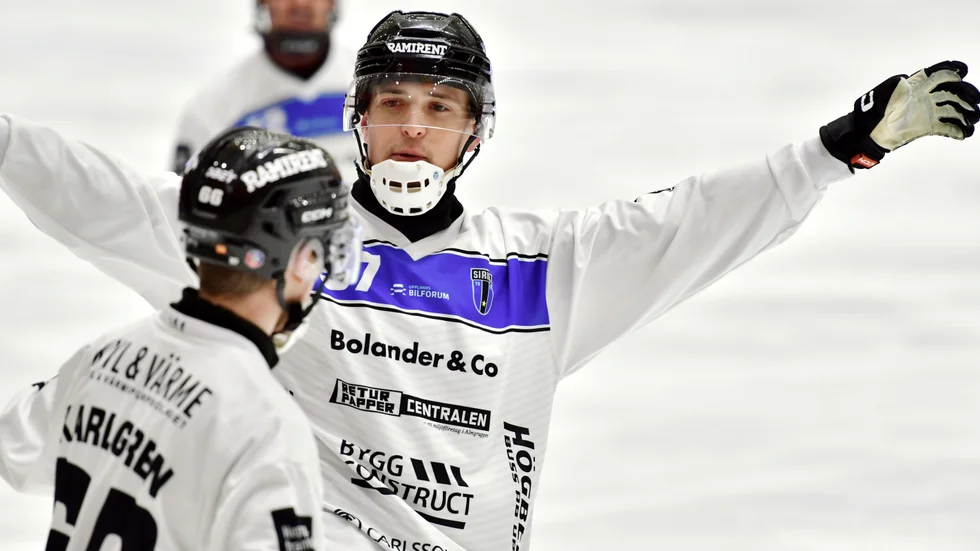 Alexander Härndahl stannar i Sirius. Landslagsspelaren har förlängt sitt kontrakt med en säsong.
