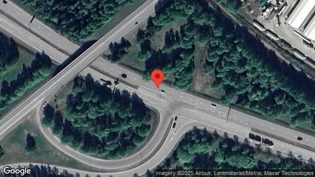 Stopp på väg 506 på grund av trafikolycka med två personbilar