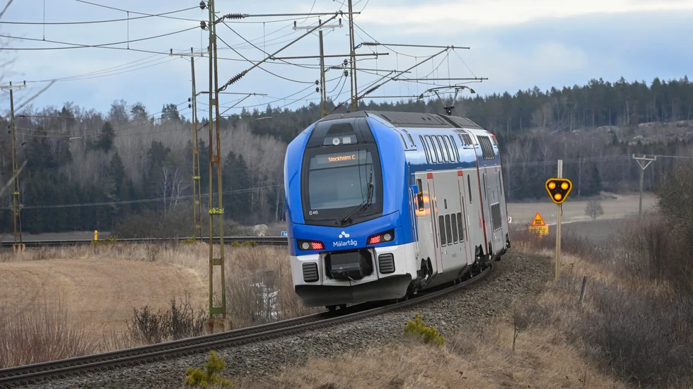 "Det är varje resenärs skyldighet att ha giltig biljett när man kliver ombord", skriver Mälardalstrafik i sitt svar på en insändare. 