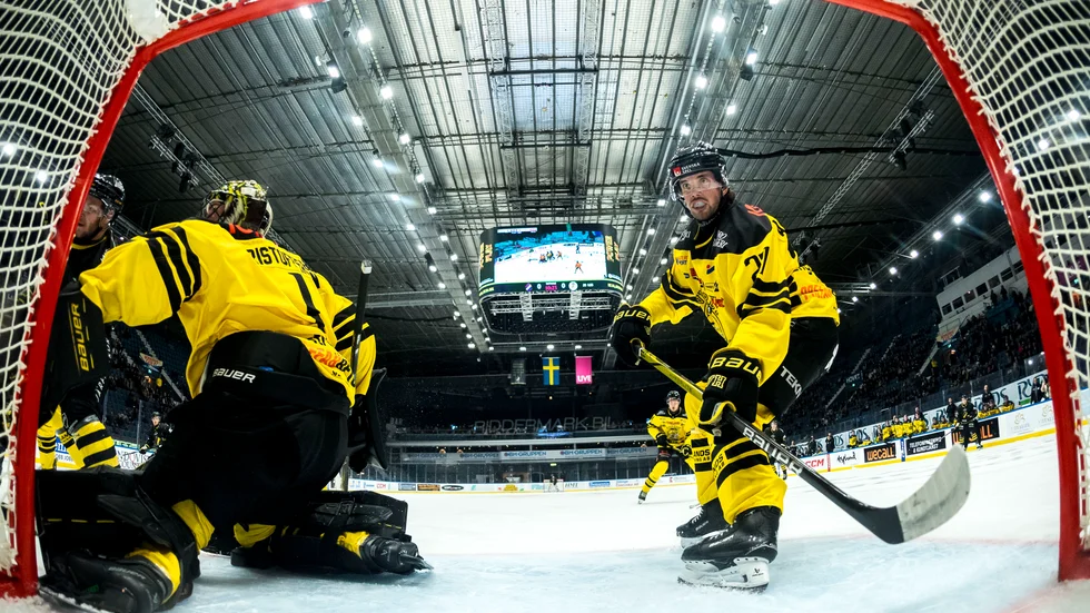 Ska de här spelarna kampera ihop i Vimmerby Hockey även säsongen 2025/2026? Jo, mycket tyder på det. Uppgifter till vår tidning säger att både Robin Christoffersson och William Alftberg ska vara klara för klubben. 