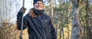 Sara tröttnade på datorn – nu fixar hon öns trädgårdar