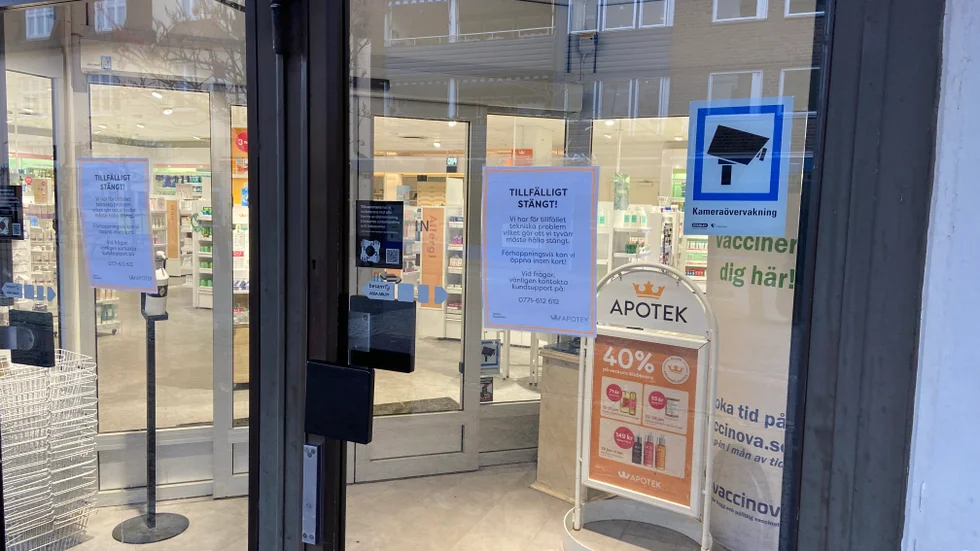 I skrivande stund tvingas Kronans apotek i Strängnäs att hålla stängt.