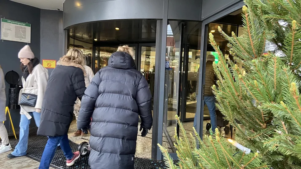 Det är full fart i Strängnäs dan före dopparedan. Se fler bilder nedan!