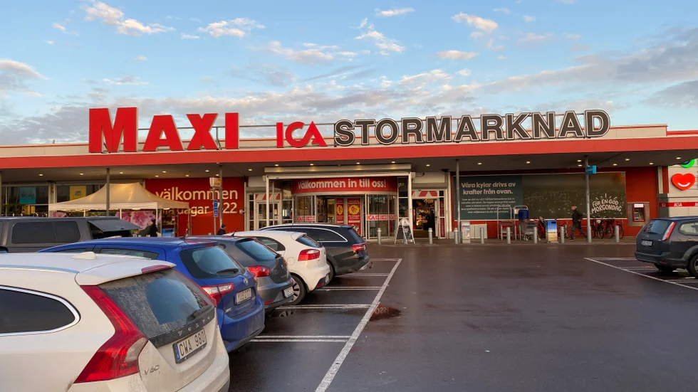 Ica Maxi i Enköping drabbades av stölden.