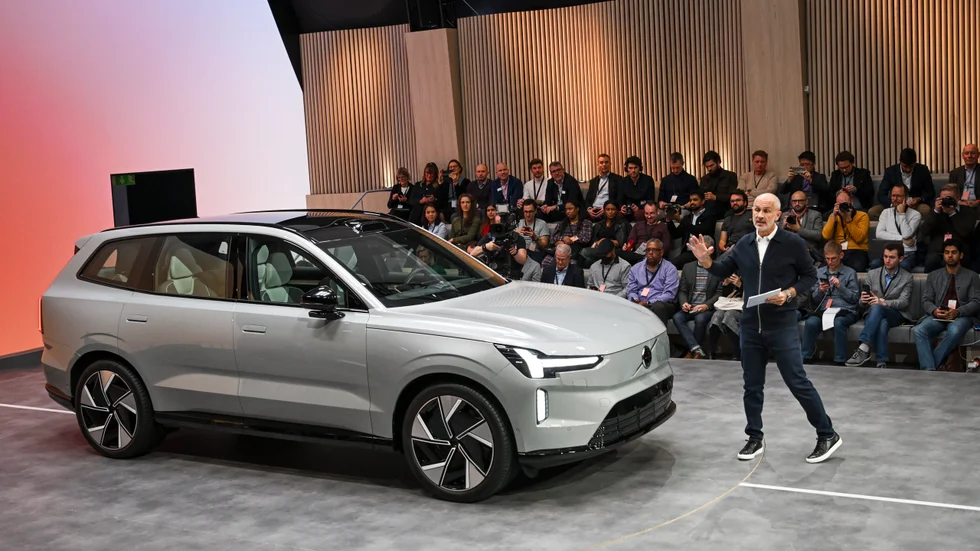Volvos vd Jim Rowan presenterar Volvo EX90, Volvo Cars nya helt elektriska suv-modell.