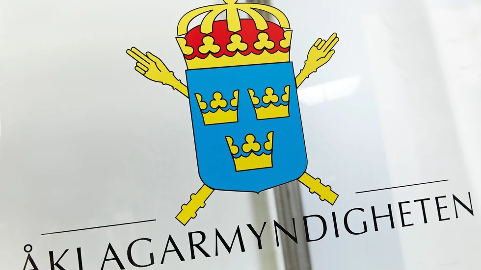 Christian Molin samarbetar nu med åklagare Vida Paridad i ett av våldtäktsärendena.