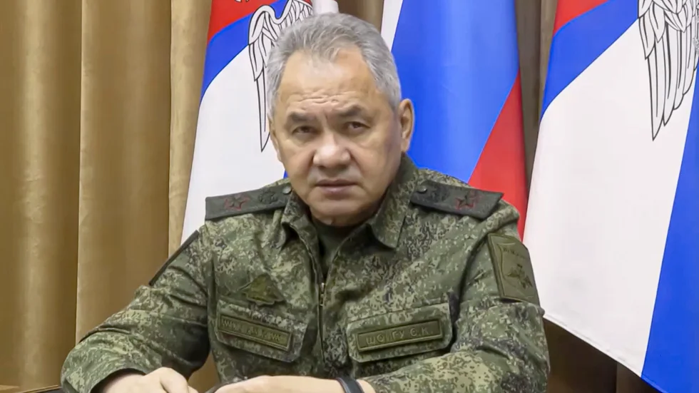 Retirerar. Rysslands försvarsminister Sergej Sjojgu meddelade i veckan att de ryska styrkorna drar sig tillbaka från Cherson i södra Ukraina. 