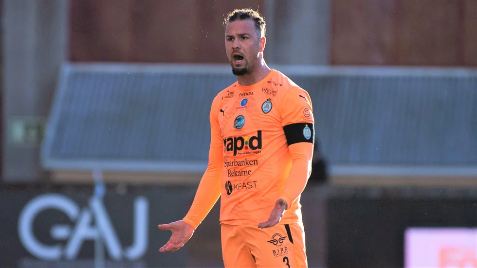 Karim Mammar och hans AFC förlorade årets sista match.