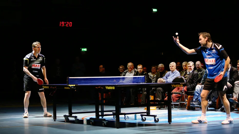 Mikael Appelgren och Jan-Ove Waldner showade på Magic night 2013. Nu kommer Appelgren tillbaka till Motala sporthall på tisdagen, för att coacha Spårvägen mot Väster.