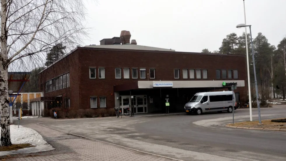 Läkarna gick ihop och stoppade landstingets planer. Nu kan treskiftssystem bli lösningen för jourberedskapen vid laboratoriet vid Kalix sjukhus.