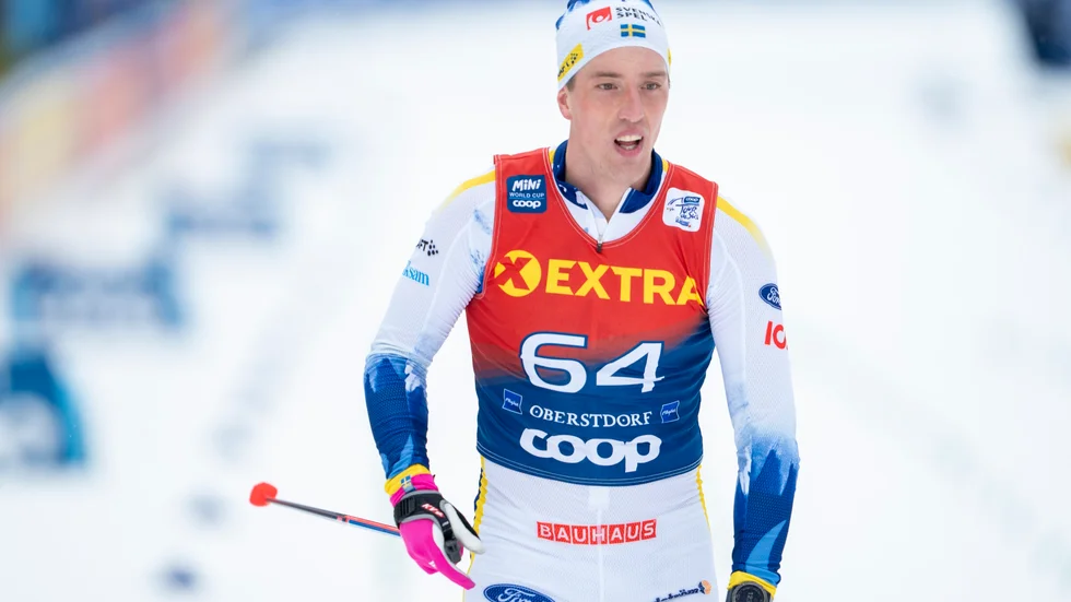 Calle Halfvarsson efter 10 kilometer klassiskt i Oberstdorf.