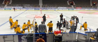 Forwardstätt på AIK:s träning – när JVM-duon är tillbaka • En hel del sura miner och frustration