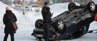 Personbil voltade vid Varvsleden