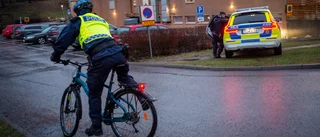Pojke greps efter misstänkt grovt blåljussabotage – slängde bangers mot polisbil