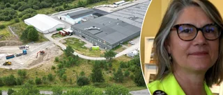 Fortsatt stopp för Volvos fabriksbygge – fabrikschefen ändå hoppfull: "Vi blir kvar i Flen"