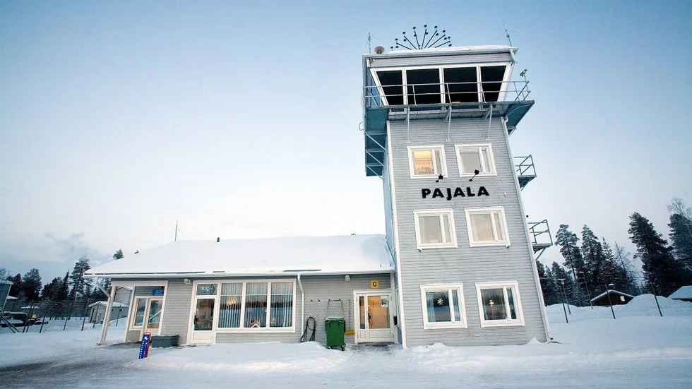 tyst och tomt. Flygbolaget Avies, som trafikerar sträckan Pajala–Luleå har ställt in sina turer, utan att ge någon förklaring till flygplatsledningen.