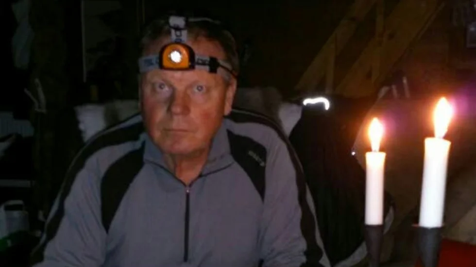 BEKYMRAD. Årets väder har gjort att elavbrotten blivit många i Pajala, Gällivare och Kiruna. Bengt Niska är en av de drabbade.