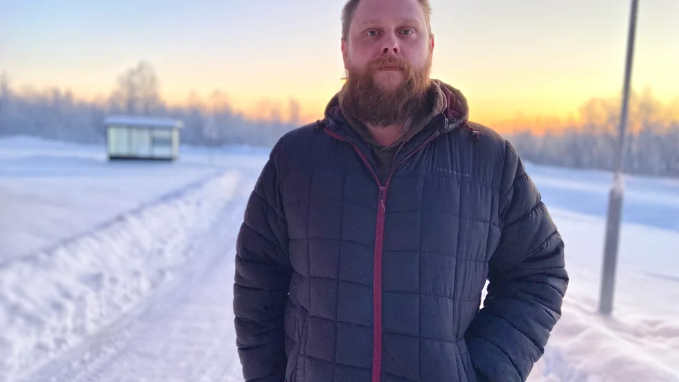 Mikael Falk har sin egen tolkning av de situationer som uppstått i hans arbetsliv under senare tid. 
