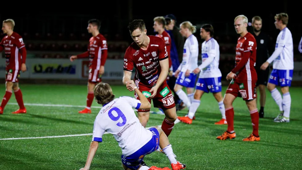 Platt fall. IFK Luleå föll tungt mot Piteå IF i finalen av Coop Norrbotten cup.