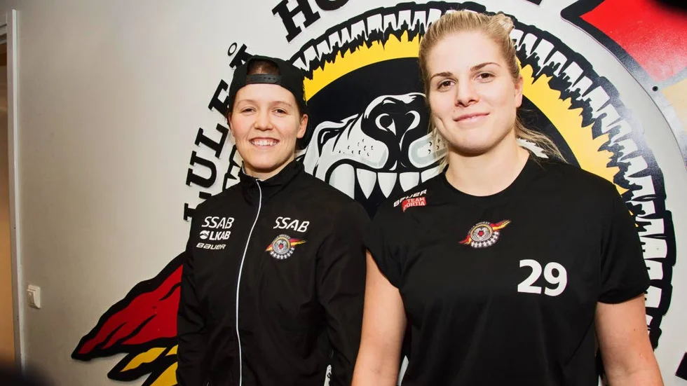 Superduon. Michelle Karvinen och Emma Nordin producerar poäng på löpande band.