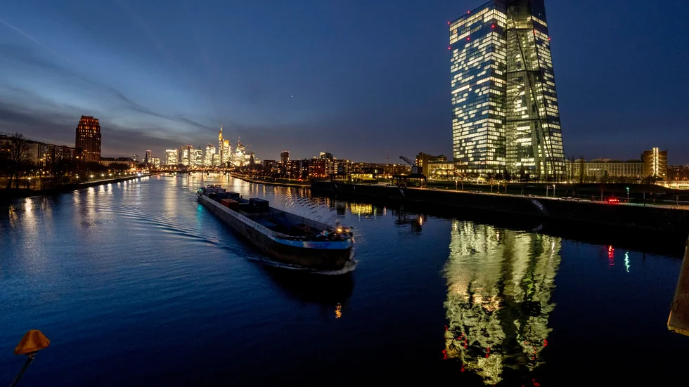 Europeiska centralbanken (ECB) har liksom kollegorna i USA, Storbritannien och Sverige höjt styrräntan kraftigt under året och nu flaggar ledamöter för att det kommer mer. Arkivbild.