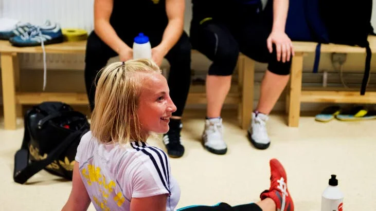 Laddade för en comeback på tävlingsmattan. Sofia Mattsson och Henna Johansson har inte tävlat sedan i våras, Men i helgen är det dags för Spaniens GP-tävling, som blir en första värdemätare inför VM som avgörs senare i höst. Jenny Fransson (med vattenflaskan) är med i Spanein, men hon tvingas stå över på grunda v en skada.