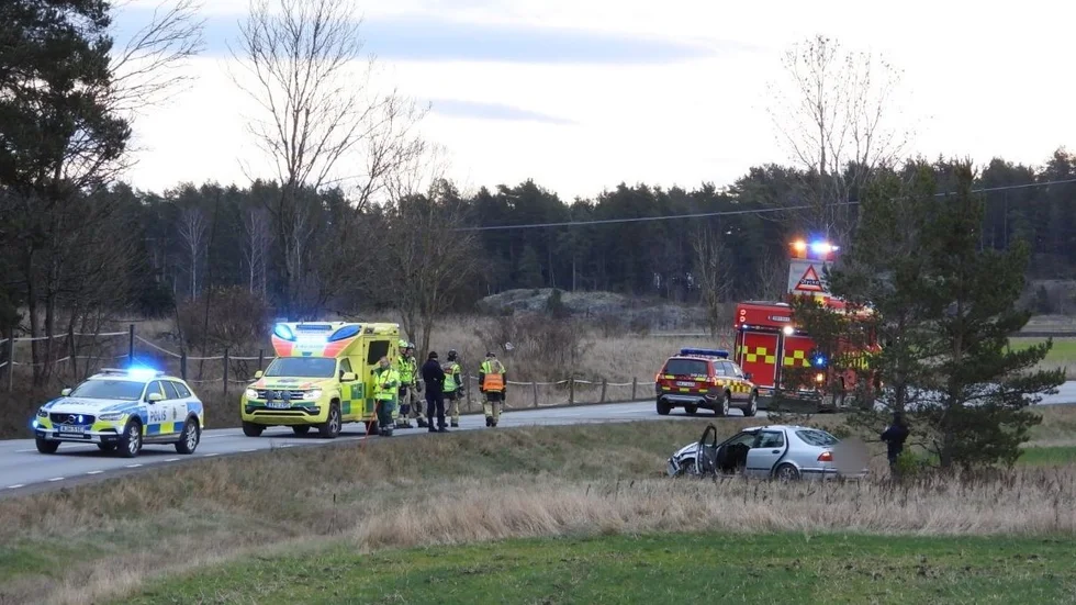 En singelolycka inträffade på lördagsmorgonen på väg 210 i höjd med Skärkind.
