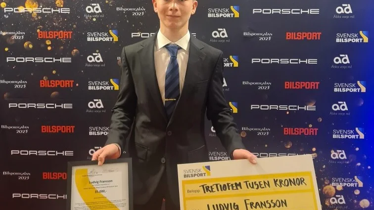 Ludvig Fransson fick ta emot ett stipendium på Bilsportsgalan. 