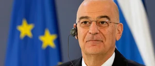 Grekisk minister besöker skalvområde