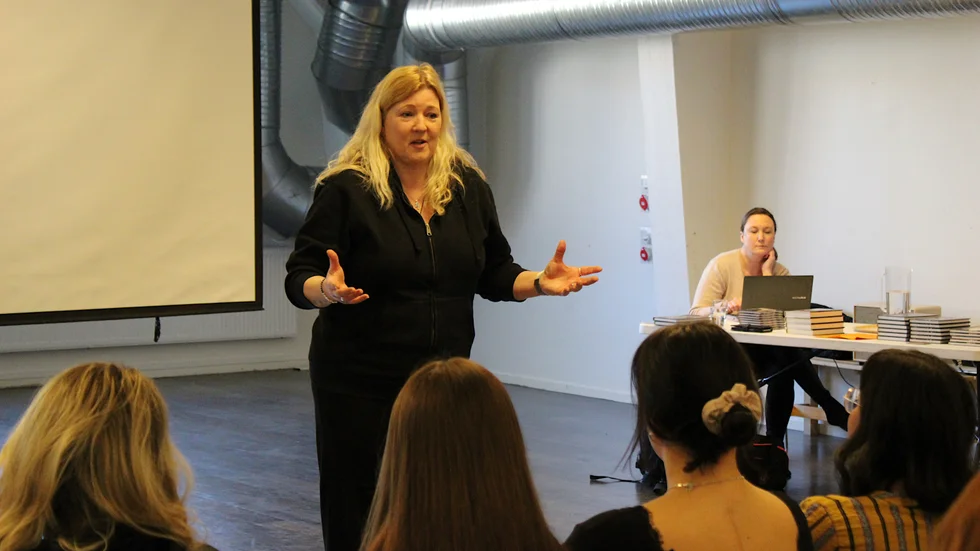 Maria Andersson föreläste i samband med en tjejjoursutbildning på Fabriken i Vimmerby.