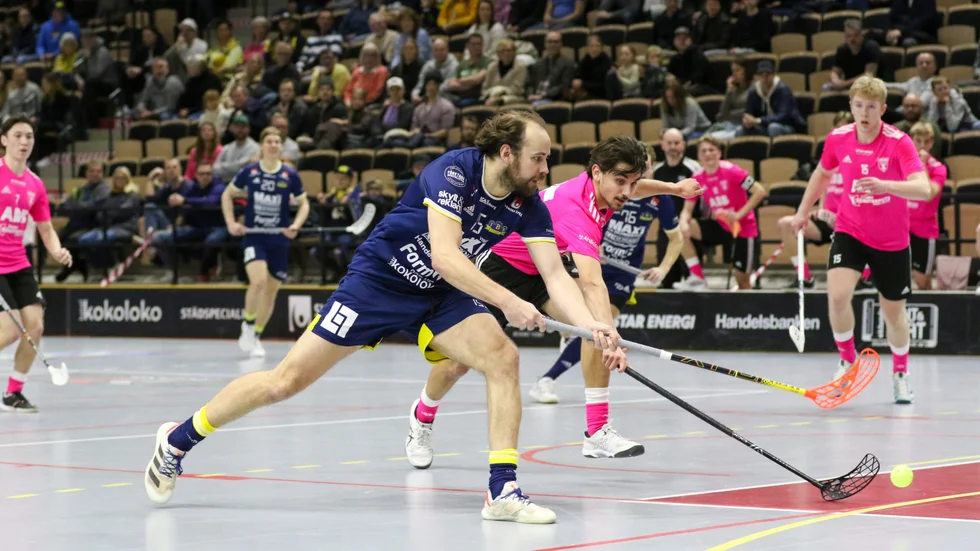Rutinerade Wilmer Viinamäki satte viktiga 5-3 när Falun började komma ikapp målmässigt. 