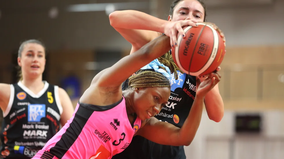 Visby Ladies N'dea Flye satte 19 poäng, men det blev en ny brakförlust.