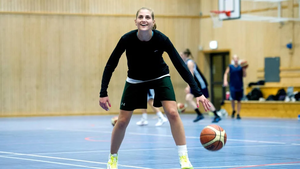 TILLBAKA I LULEÅ.
Säsongen 2012/2013 spelade landslagsguarden Martina Stålvant i Northland Basket. Nu har hon bestämt sig för att komma tillbaka.