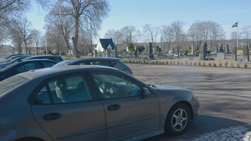Parkeringsplatsen i Kyrkogårdsbacken blir en allmän parkering med tio platser plus tre handikapplatser. Vimmerby Pastorat har motsatt sig det, men kommunen verkställer det ändå.