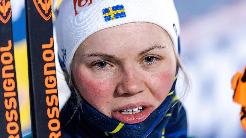 Försiktighetsåtgärden hjälpte inte. Emma Ribom har dragit på sig en förkylning och missar helgens världscuptävlingar i Davos.