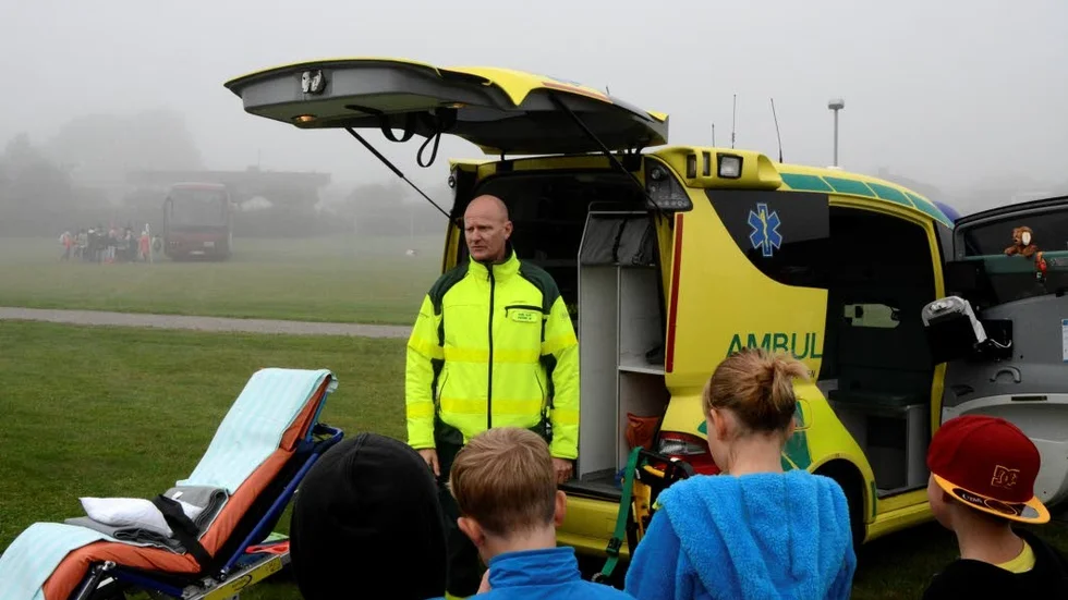 Larmnumret. Det är många elever som kan svara på ambulanssjukvårdaren Patrik Mattissons fråga om vilket nummer man ska ringa om någon skadat sig.