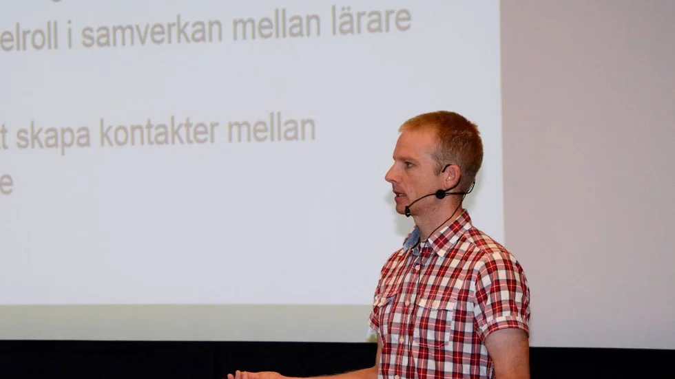 Föreläsning. Hans Grimsell, rektor i Åtvidaberg berättade om entrepenörskap i skolan.