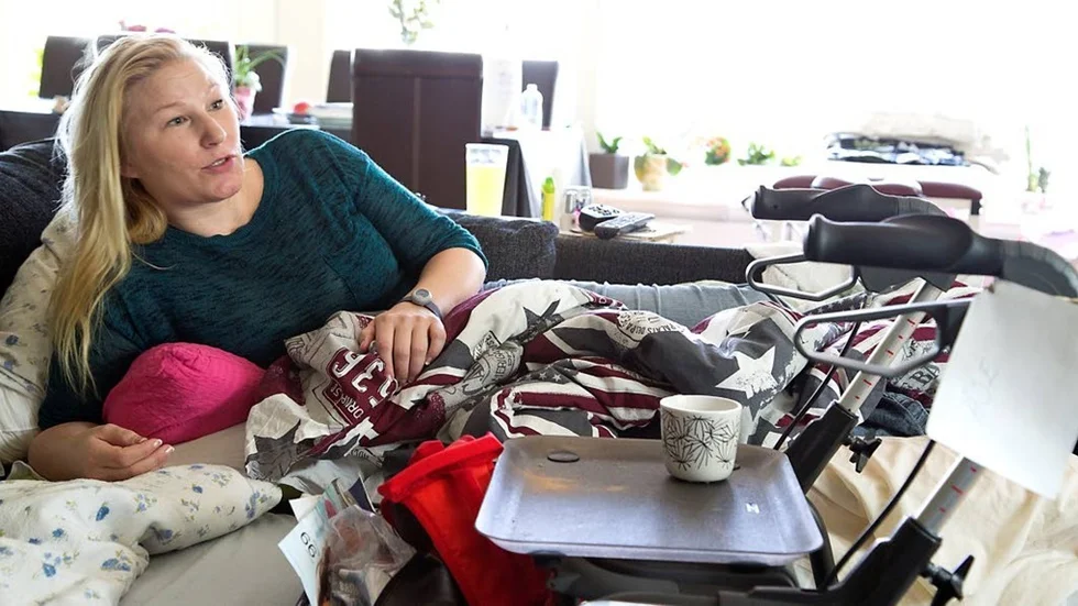 Åse Sundström har efter sin operation åkt tur och retur Arjeplog–Arvidsjaur tre gånger i veckan för att träna i varmvattenbassäng.