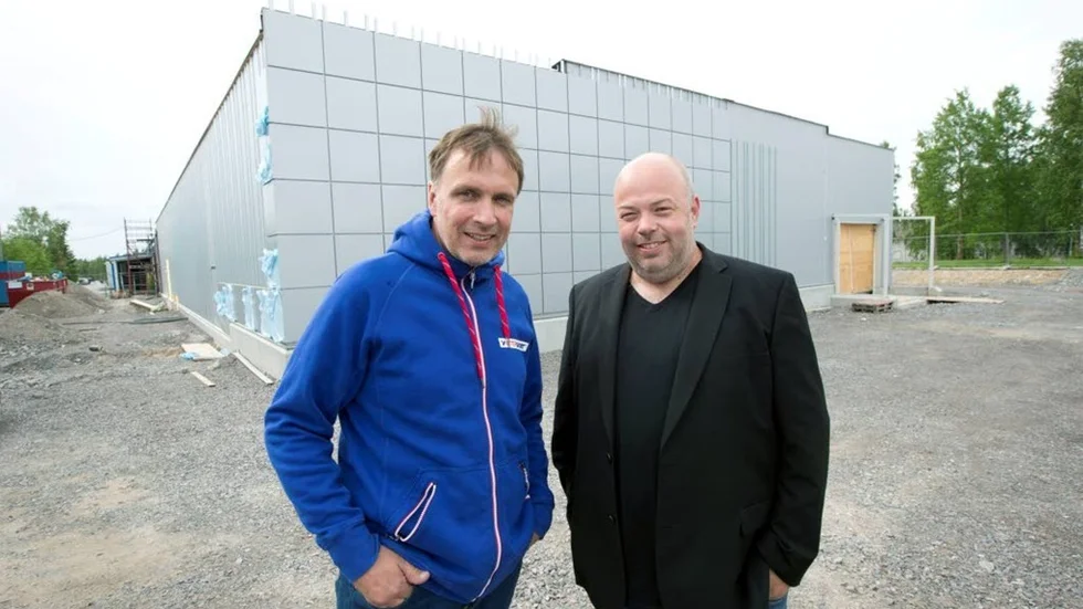 Robert Lindgren och Intersport hälsas välkomna till Backcity av Niclas Wikman, marknadschef på Klar-Invest. I höst lämnar sportbutiken stadskärnan för Backenområdet samtidigt som byggprojekt Träkronan planeras att dra igång.