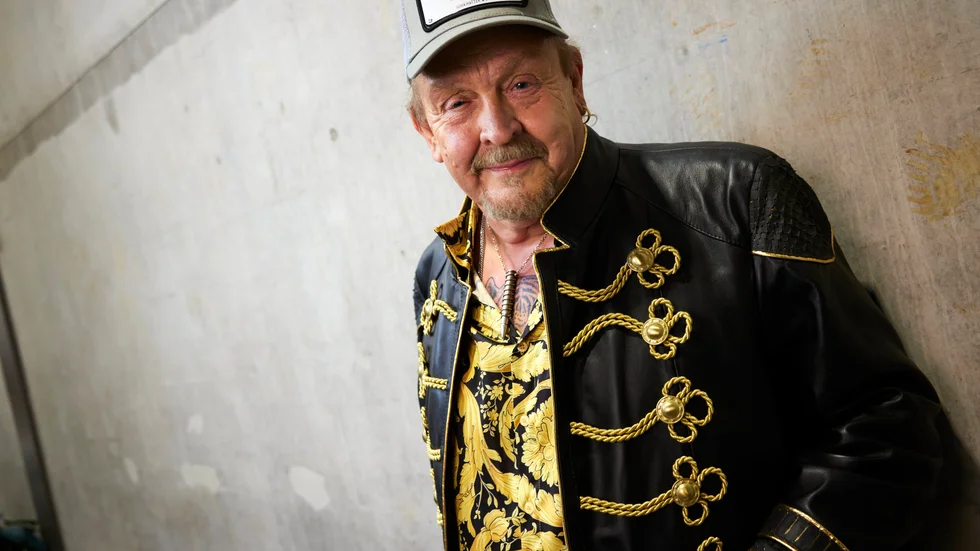 Under fredagen är Lasse Stefanz och Vikingarna i Malmberget och på lördag dyker de upp i Piteå. Olle Jönsson avslöjar att han kommer stå på scenen med båda banden.