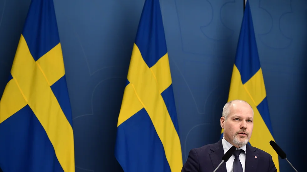 Justitie- och inrikesminister Morgan Johansson (S) presenterar regeringens 34-punktsprogram. Ett program som skribenten ställer sig skeptisk till.