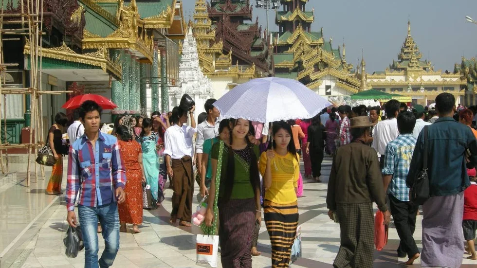 8 november genomförs allmänna val i Burma. Men landet har fortfarande en djupt odemokratisk konstitution.