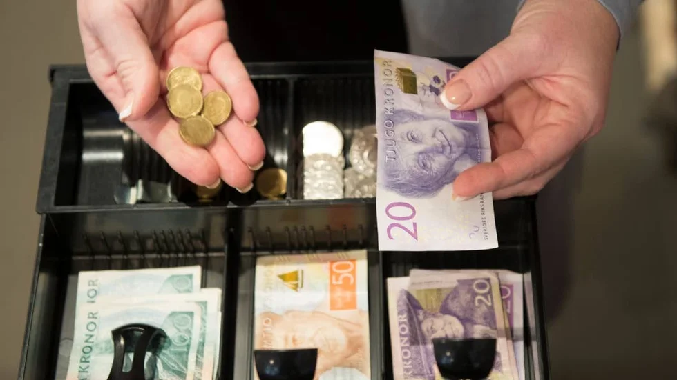 Kvittotvist. Samtliga köp slogs in i kassan, men skatteverket menar att 14 kunder aldrig erbjudits kvitto och företaget döms nu att betala 30 000 kronor i kontrollavgifter. (Arkivbild)