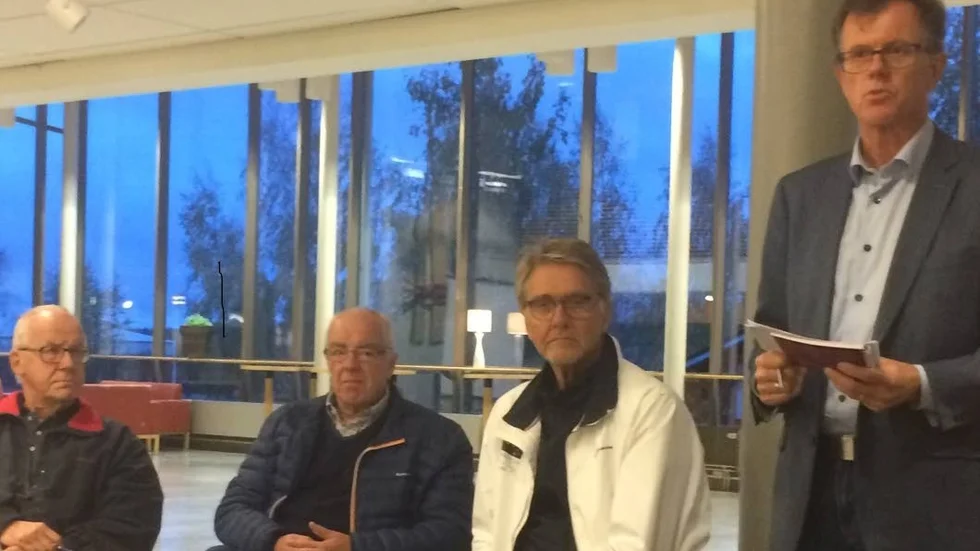 Möte. Hans Hansson, Föreningsservice redovisade sina mångåriga erfarenheter av föreningslivet i Piteå i det öppna samtal som ledes av Anders Lundkvist, Piteå Centrala S-förening.
