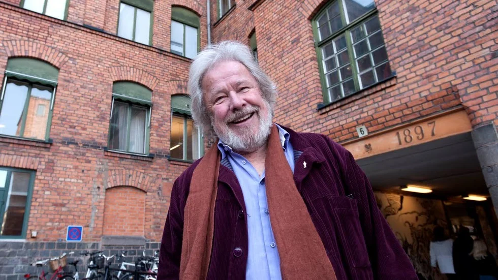 Sven Wollter avundar sin karriär med att återvända till de svenska teaterscener som ligger närmast hjärtat. Nu är den erfarene och folkkäre skådespelaren på Östgöateatern, där han en gång fick sitt första fasta jobb.
 Foto: Titti Olovsson