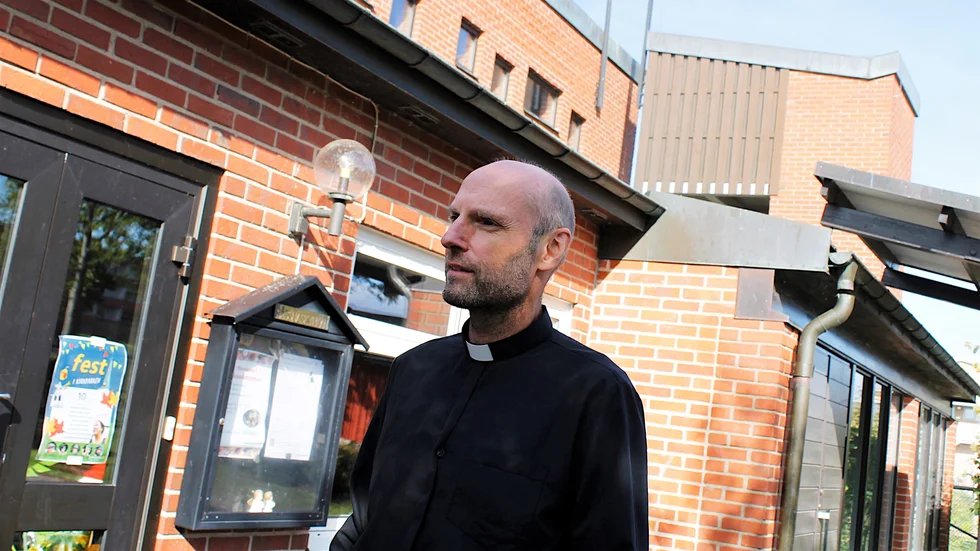 En stöld mot kyrkan drabbar församlingens medlemmar. "Det är illa", säger Mattias Ellehammer, präst i Råssnäskyrkan.
