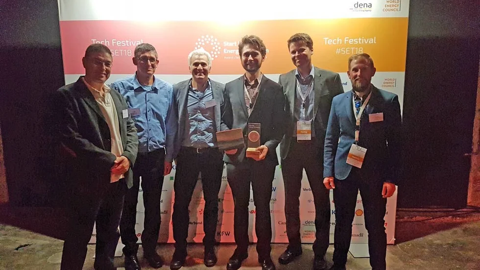 De tre företag som var finalister i kategorin "Low Carbon Power production". Från vänster: Volex,  Ionomer och Meva energy med representanterna Niclas Davidsson och Thomas Bräck.