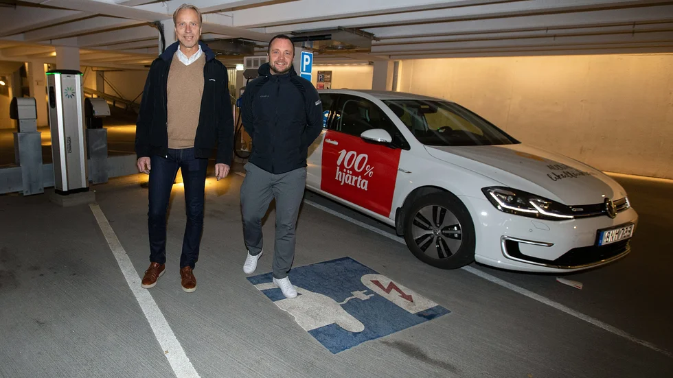 Jörgen-Andersson Strand, vd vid Pite energi, och marknadschef Anders Ådemo tycker att det blev en bra lösning att alla 21 laddstationer övergått i deras regi. "Vi kommer att bygga nytt och utöka laddmöjligheterna i Piteå", säger Anders Ådemo.