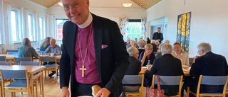 Biskopen besöker hemförsamlingen: "Det är som en bilbesiktning"