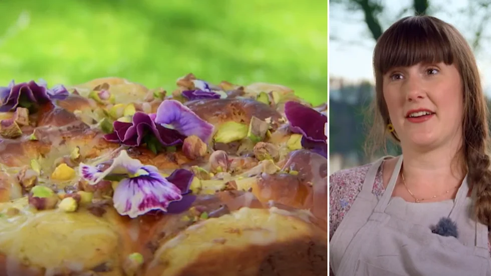 Premiäravsnittets utmaning för deltagarna var att baka en klassisk butterkaka. Emmas innehöll bland annat ätbara blommor och choklad, och vann henne avsnittets stjärnförkläde.